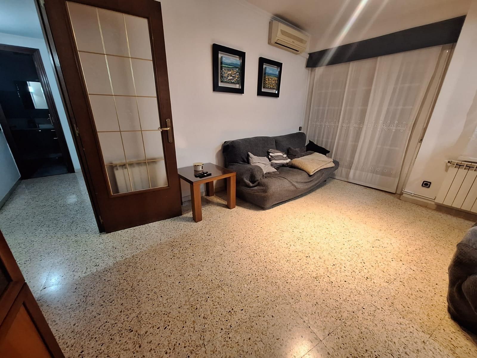 Living room of Flat for sale in Castellar del Vallès  with Air Conditioner, Heating and Balcony