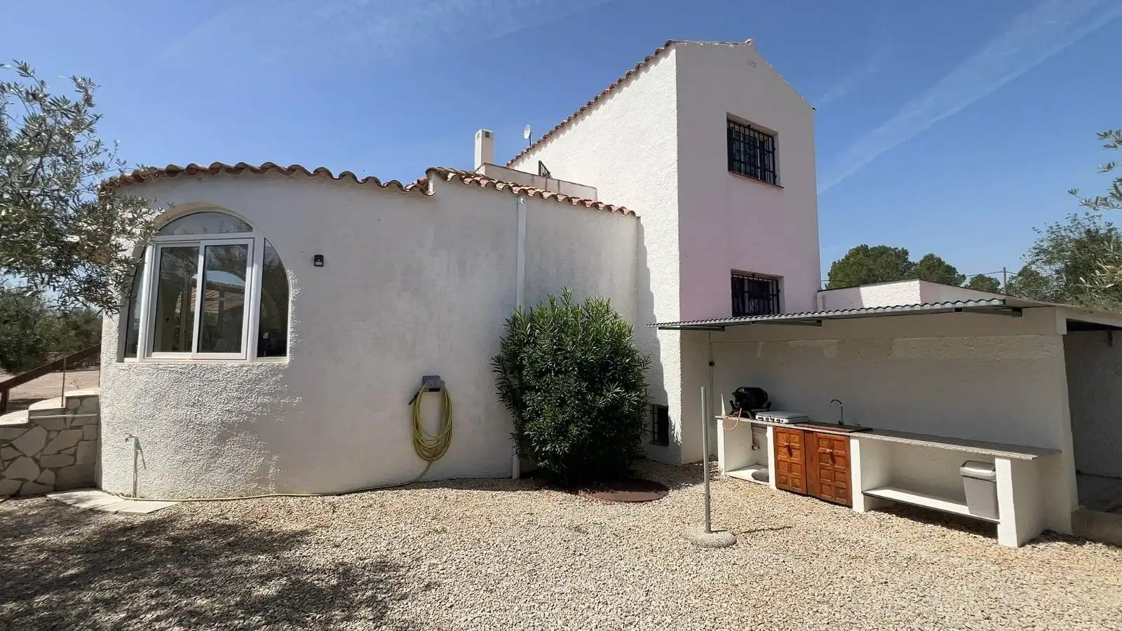 Vista exterior de Finca rústica en venda en L'Ampolla amb Aire condicionat, Jardí privat i Terrassa
