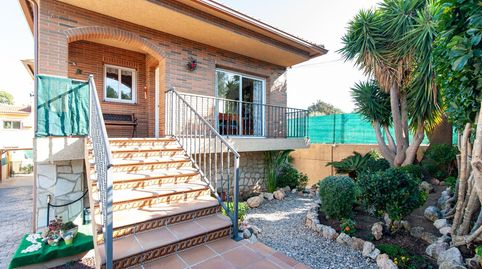 Casa a cuatro vientos con jardín y piscina cerca de la costa, immagine 2