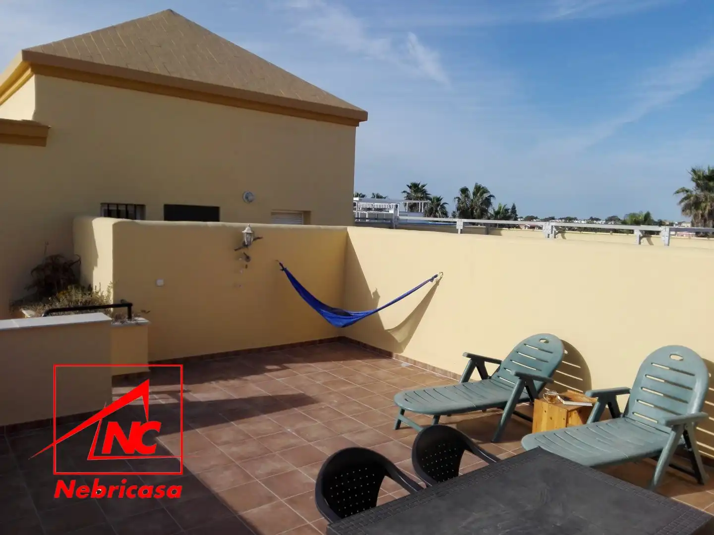 Terrasse von Wohnung zur Miete in Rota mit Terrasse, Schwimmbad und Möbliert