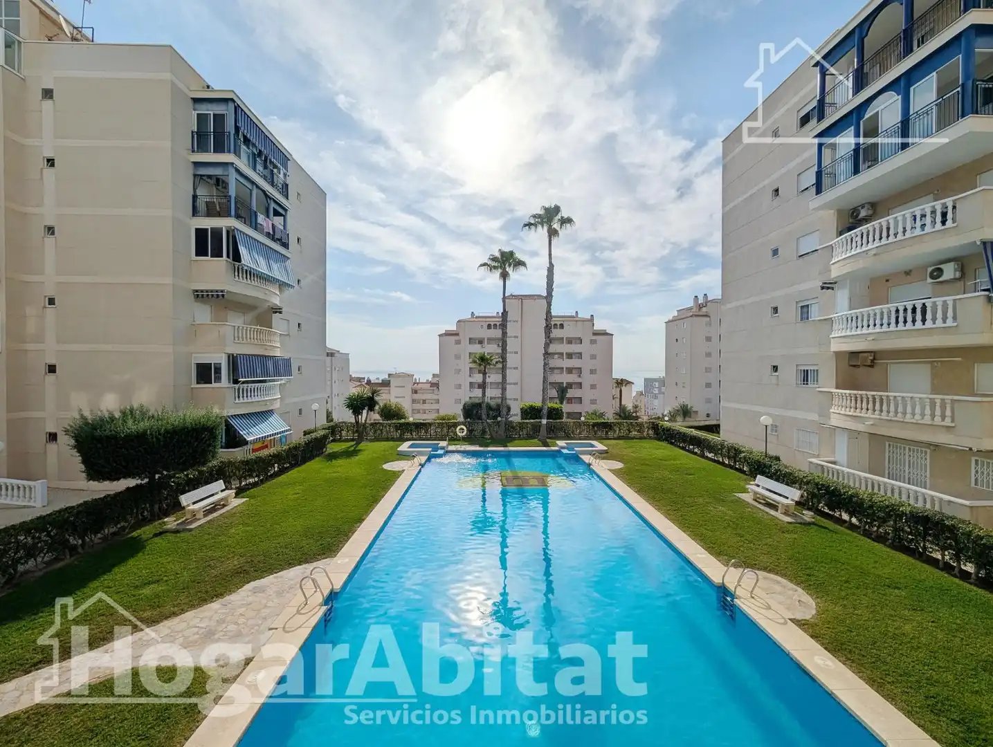 Swimming pool of Flat for sale in Elche / Elx  with Air Conditioner, Heating and Parquet flooring