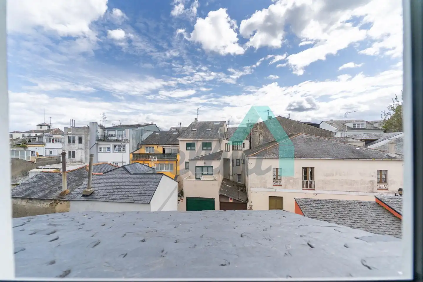 Vista exterior de Casa adosada en venta en Ribadeo con Calefacción, Jardín privado y Terraza