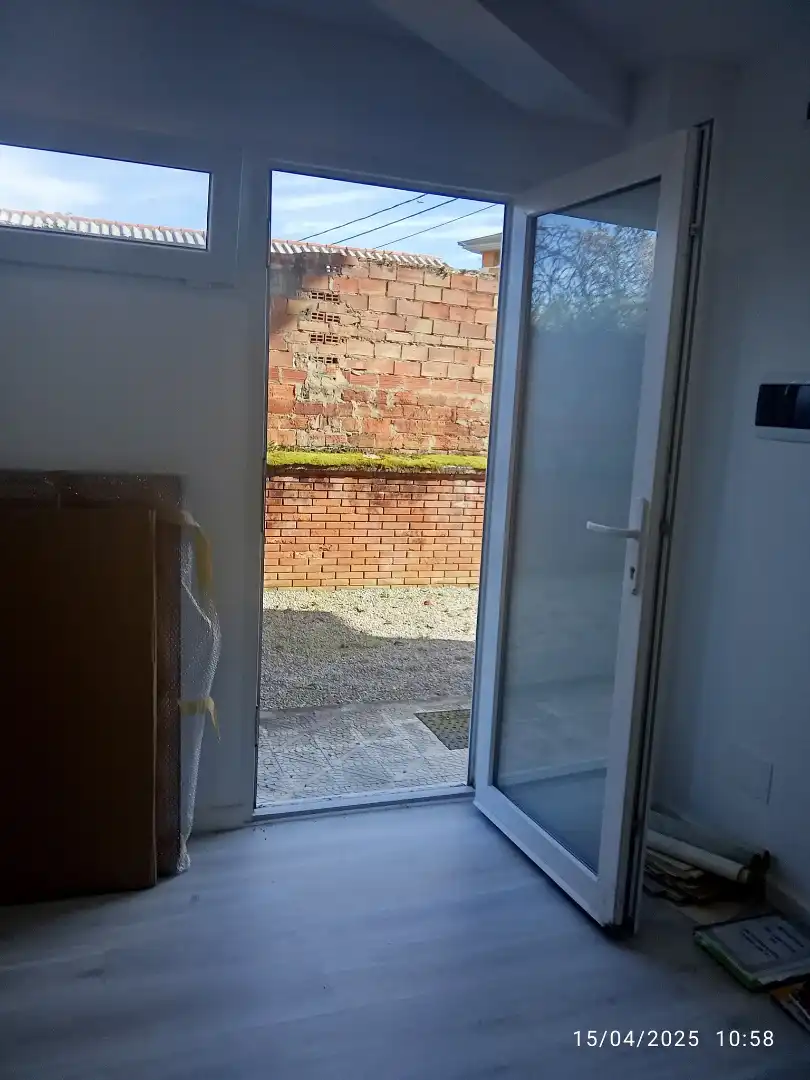 Jardín de Local en venta en Torrelavega  con Parquet y Terraza