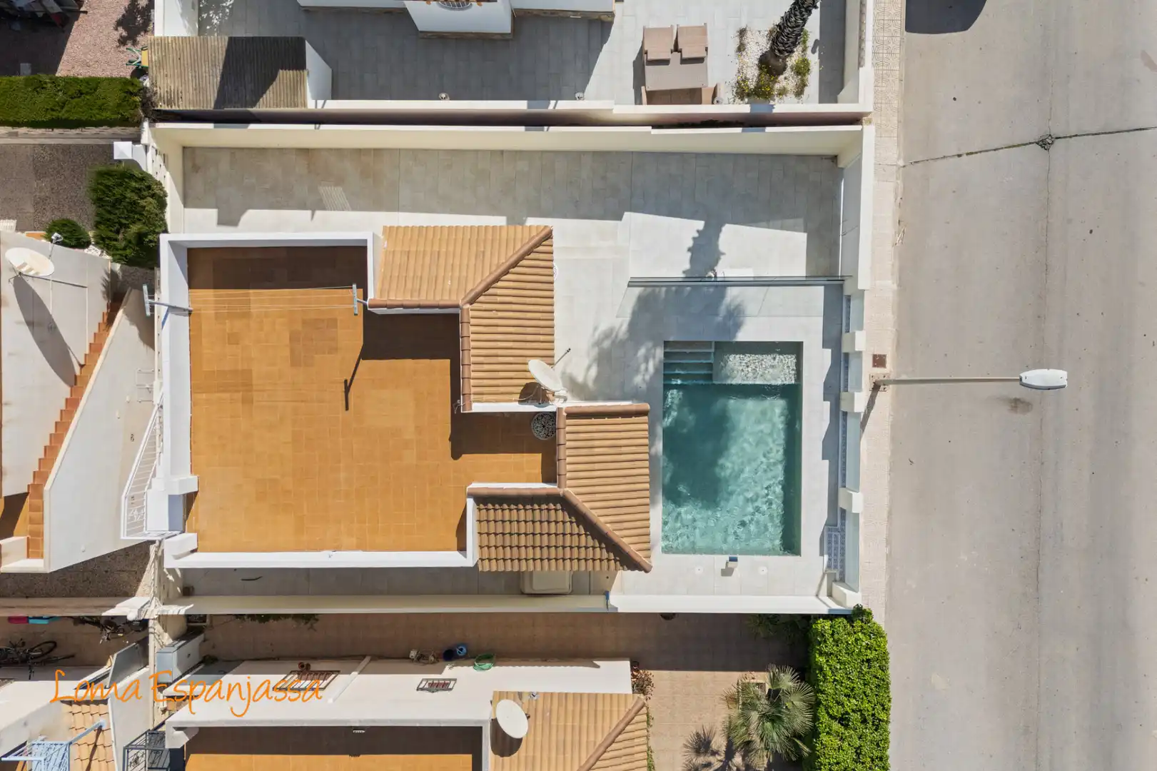Vista exterior de Casa o chalet en venta en Torrevieja con Aire acondicionado, Jardín privado y Piscina