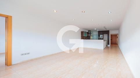 Foto 3 de Piso en venta en Cl Valira,de la, Les Arenes - La Grípia  Can Montllor, Barcelona