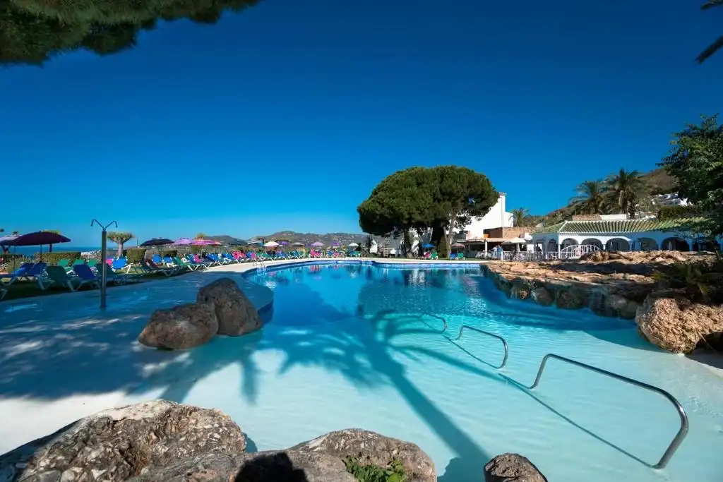 Piscina de Ático en venta en Nerja con Aire acondicionado, Calefacción y Terraza