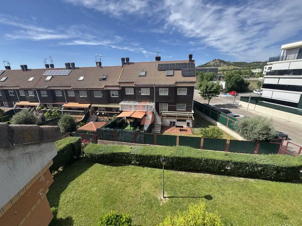 Jardí de Pis en venda en Cistérniga amb Calefacció i Traster
