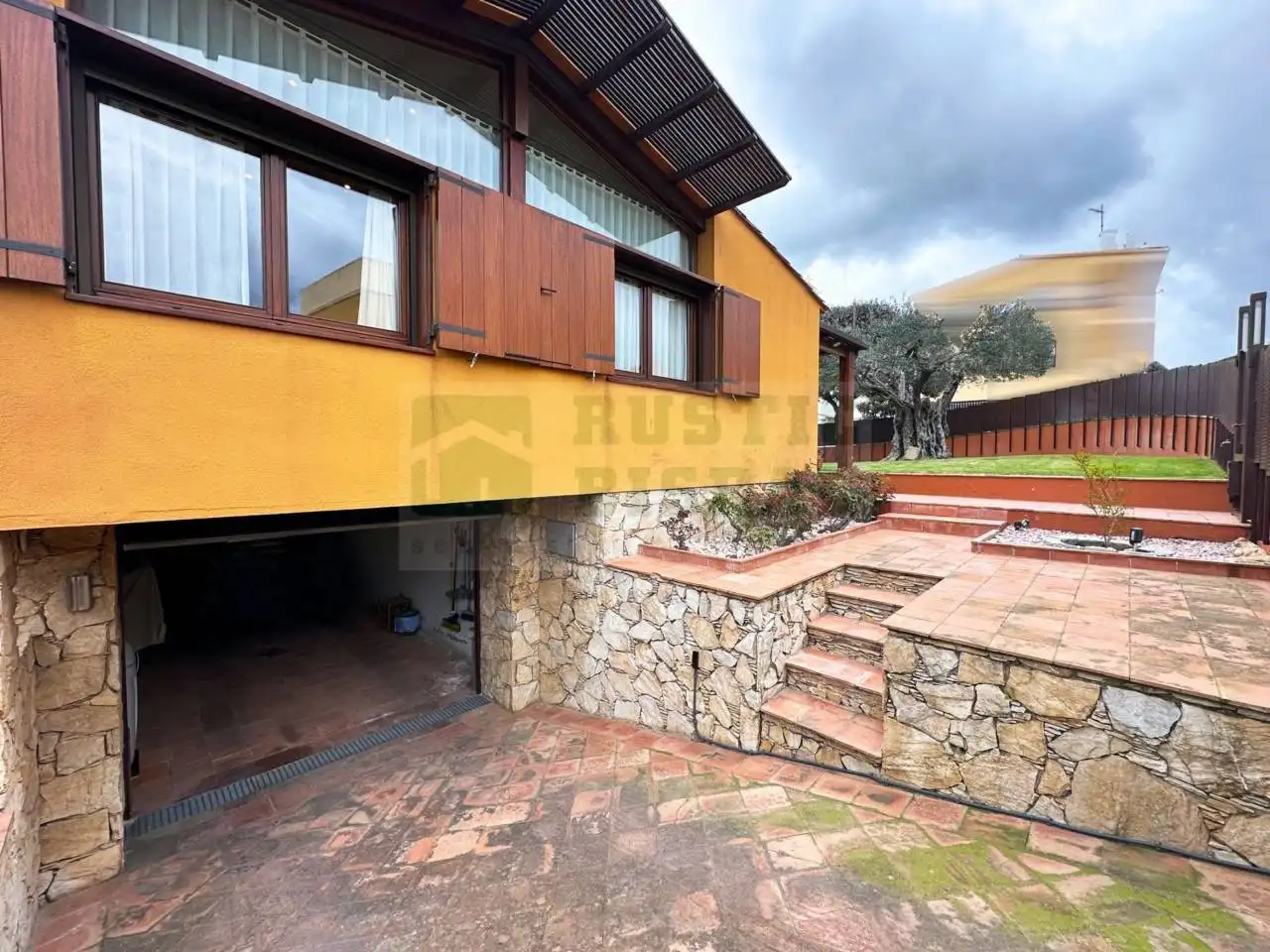 Vista exterior de Casa o xalet en venda en Forallac amb Aire condicionat, Calefacció i Jardí privat