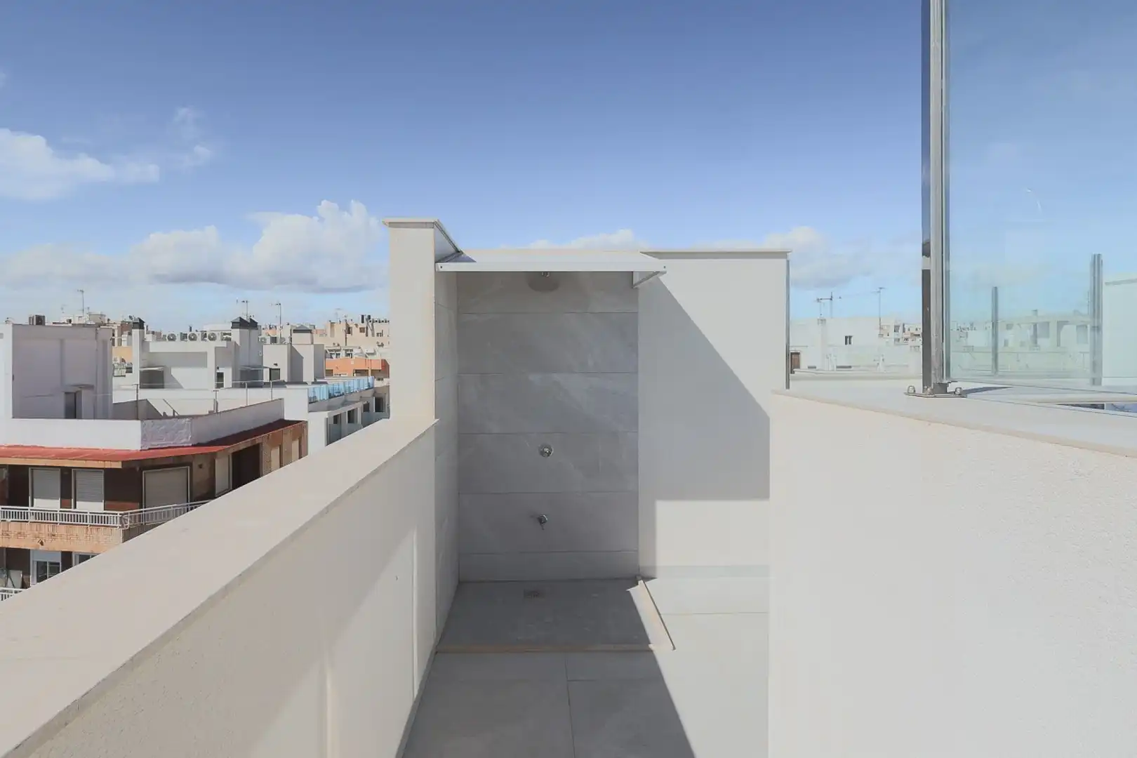 Terrasse von Wohnung zum Verkauf in Torrevieja mit Klimaanlage, Heizung und Terrasse