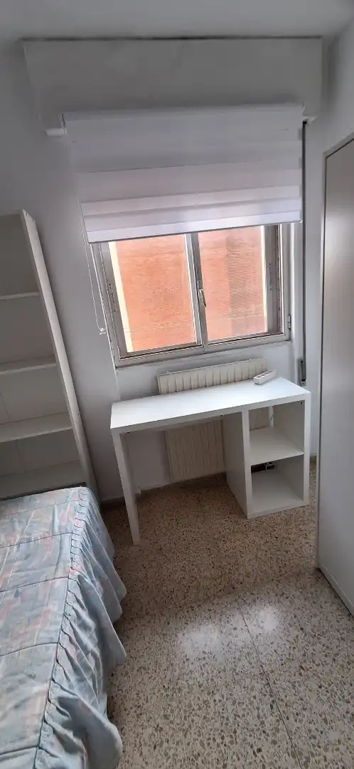 Bedroom of Flat for rent in Las Ventas