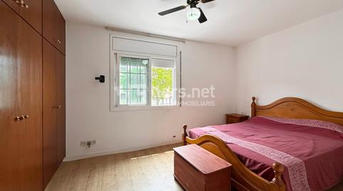 Foto 4 de Casa adosada en venda a Carrer Ermengardis, Les Roquetes, Barcelona