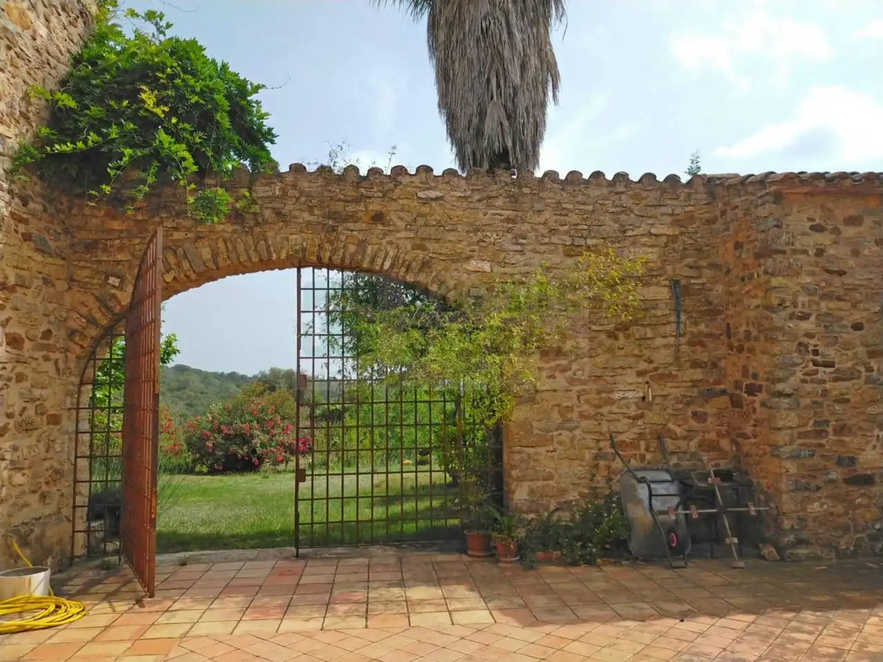 Jardín de Finca rústica en venta en Quart con Jardín privado