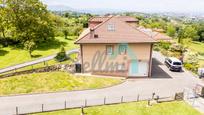 Exterior view of House or chalet for sale in Oviedo   with Heating, Private garden and Parquet flooring