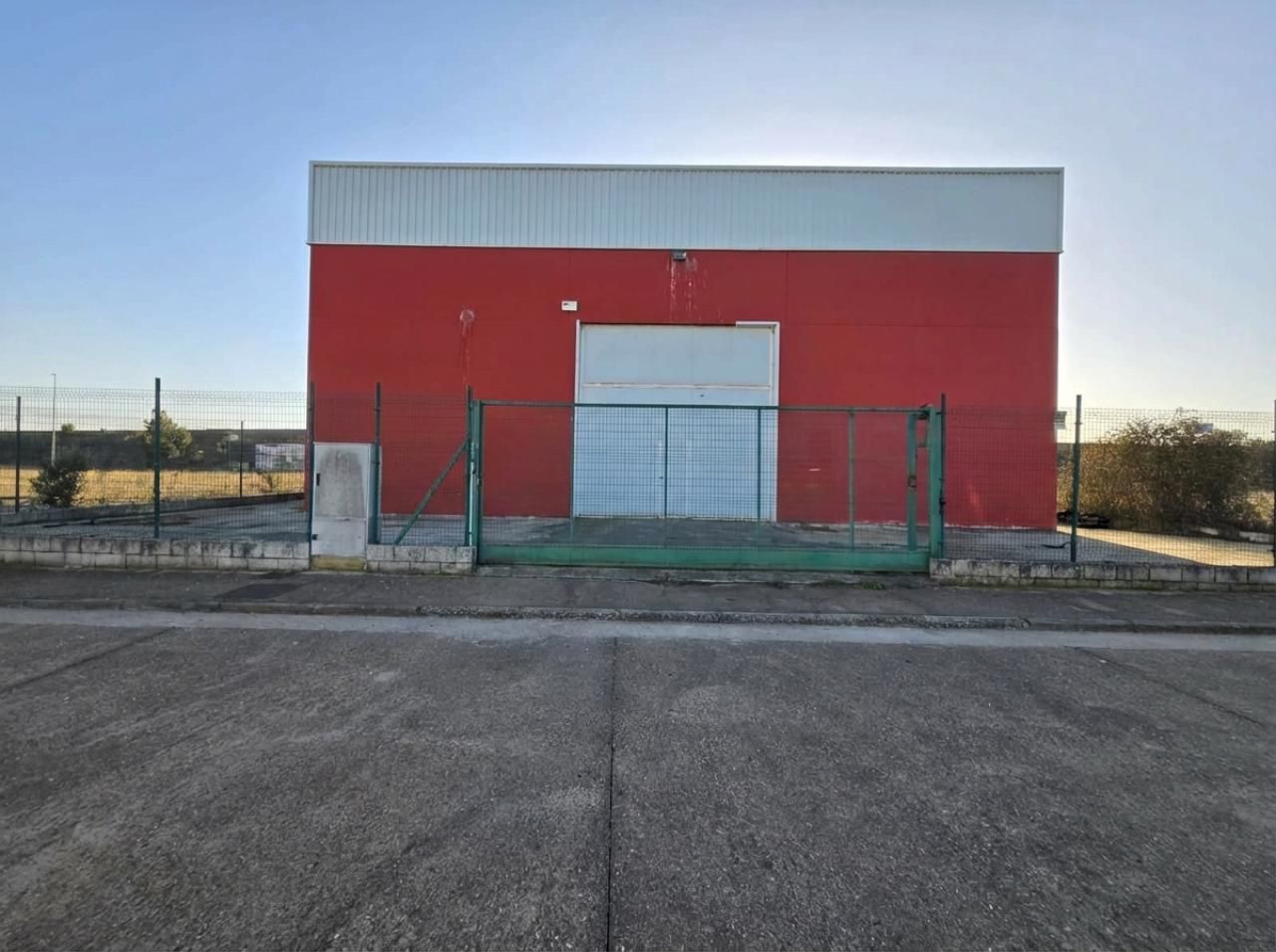 Exterior view of Premises for sale in Valderrey  with Heating