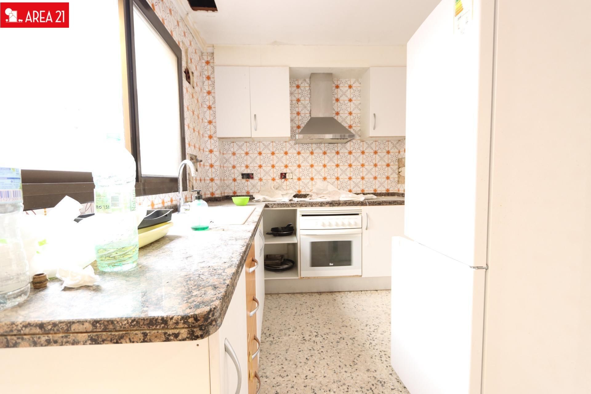 Kitchen of Flat for sale in La Pobla de Vallbona