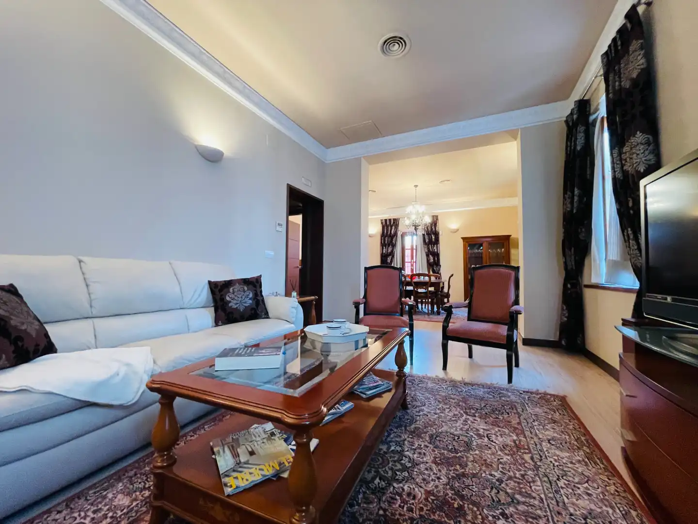 Sala de estar de Casa o chalet en venta en Los Yébenes con Aire acondicionado, Calefacción y Jardín privado