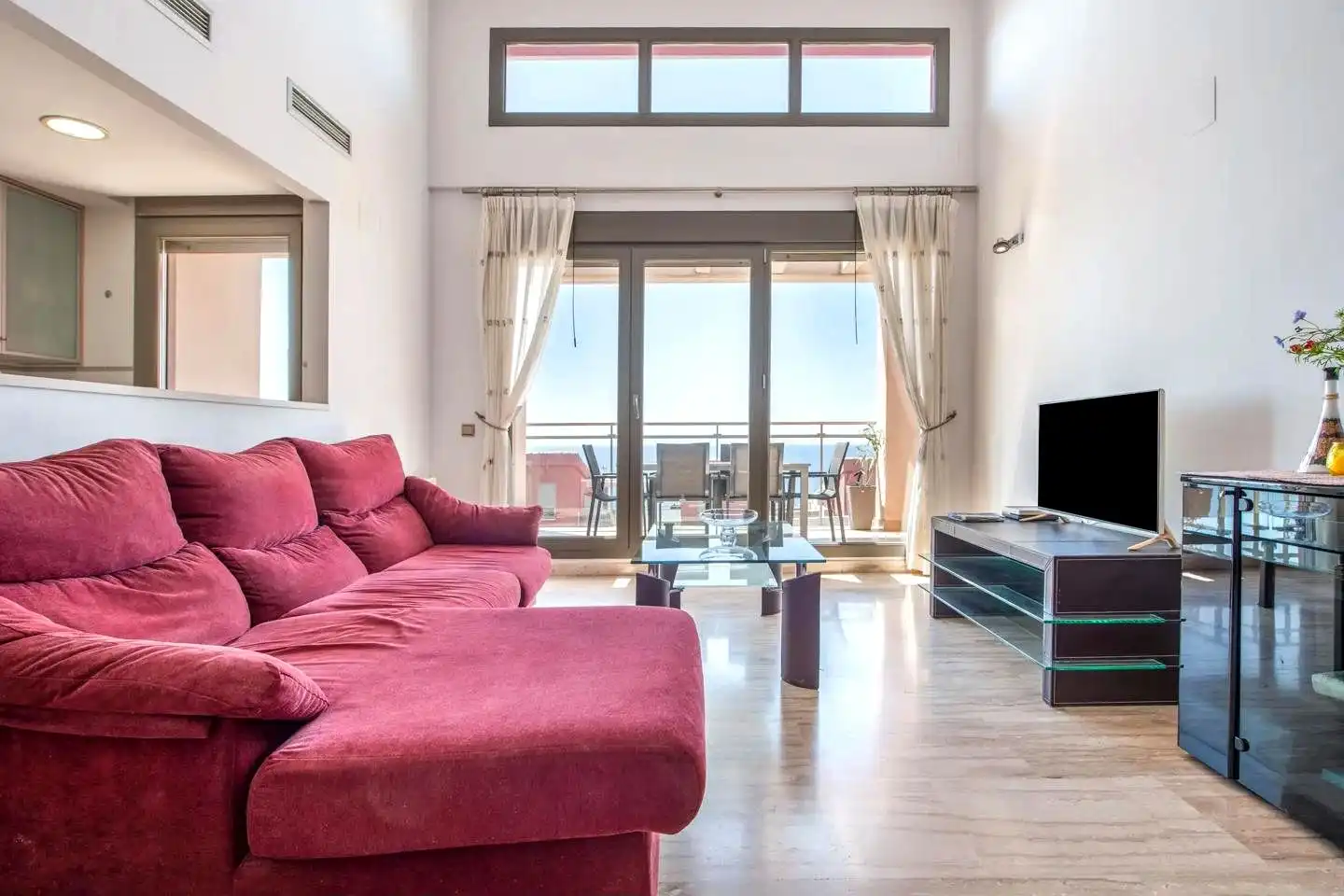 Wohnzimmer von Maisonette zur Miete in Oropesa del Mar / Orpesa mit Klimaanlage, Terrasse und Möbliert
