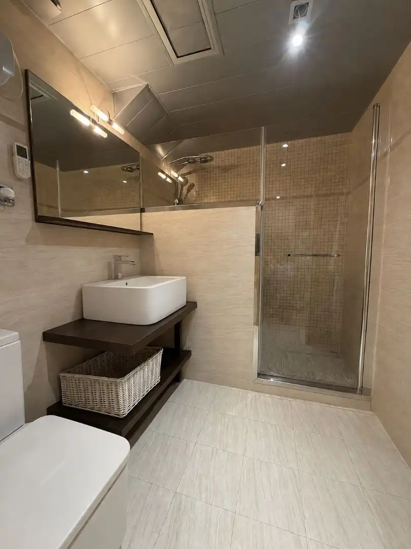 Baño de Planta baja de alquiler en Gavà con Aire acondicionado, Terraza y Amueblado