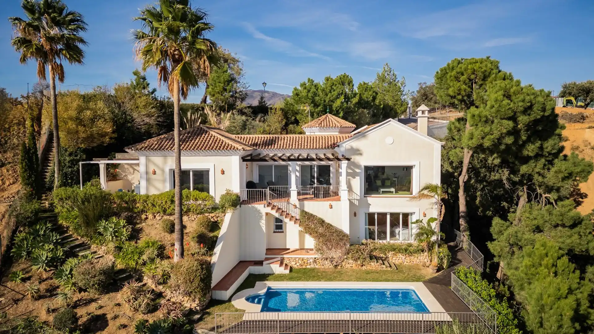 Vista exterior de Casa o chalet en venta en Benahavís con Aire acondicionado, Terraza y Trastero