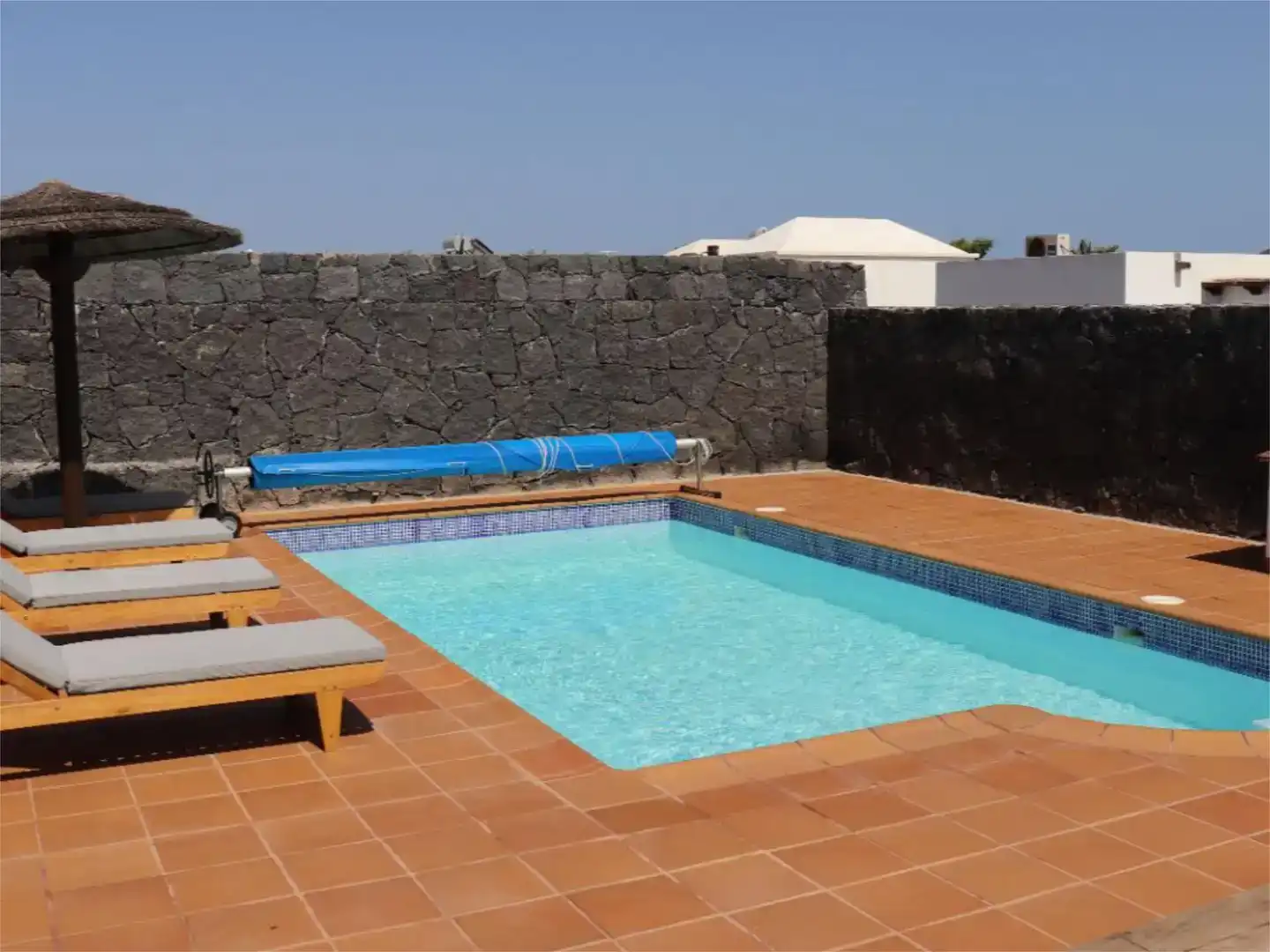 Piscina de Casa adosada en venda en Yaiza amb Aire condicionat, Piscina i Balcó
