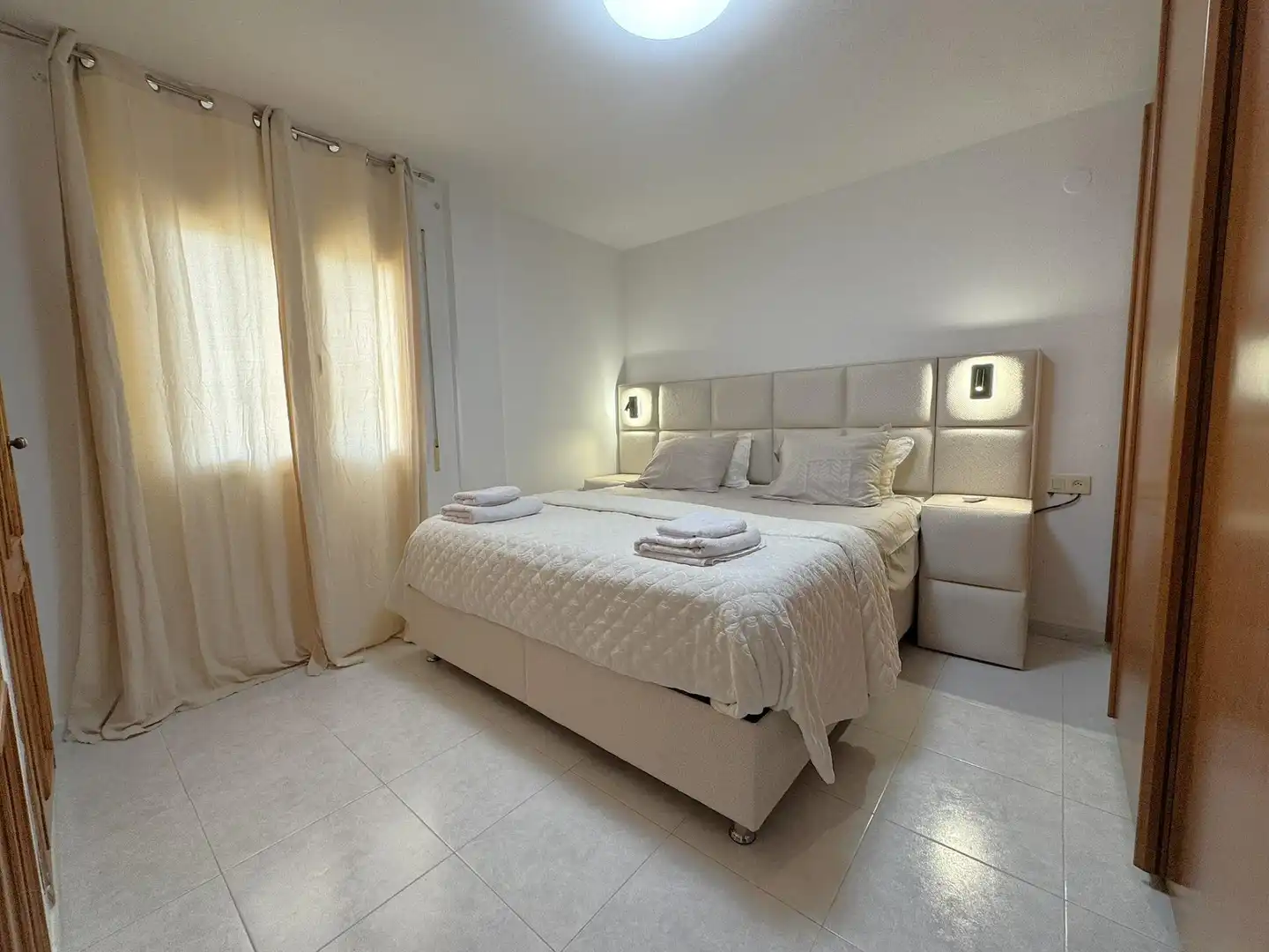 Dormitori de Casa o xalet de lloguer en Dénia amb Aire condicionat, Terrassa i Piscina comunitària