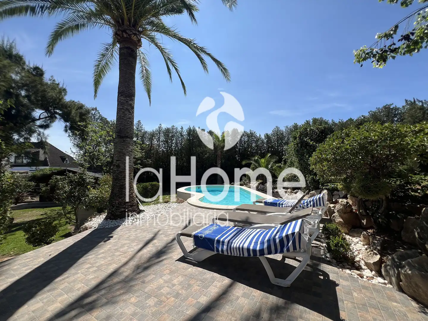 Vista exterior de Casa o xalet en venda en Chiva amb Aire condicionat, Calefacció i Jardí privat