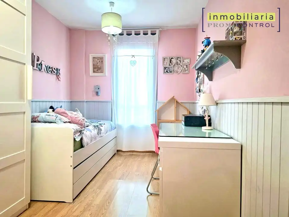 Habitación de Piso en venta en Zuera con Aire acondicionado, Calefacción y Parquet