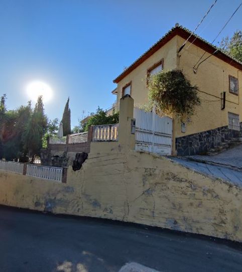 Foto 2 von Haus oder Chalet zum Verkauf in C/ Vera del Río, Huétor Vega, Granada