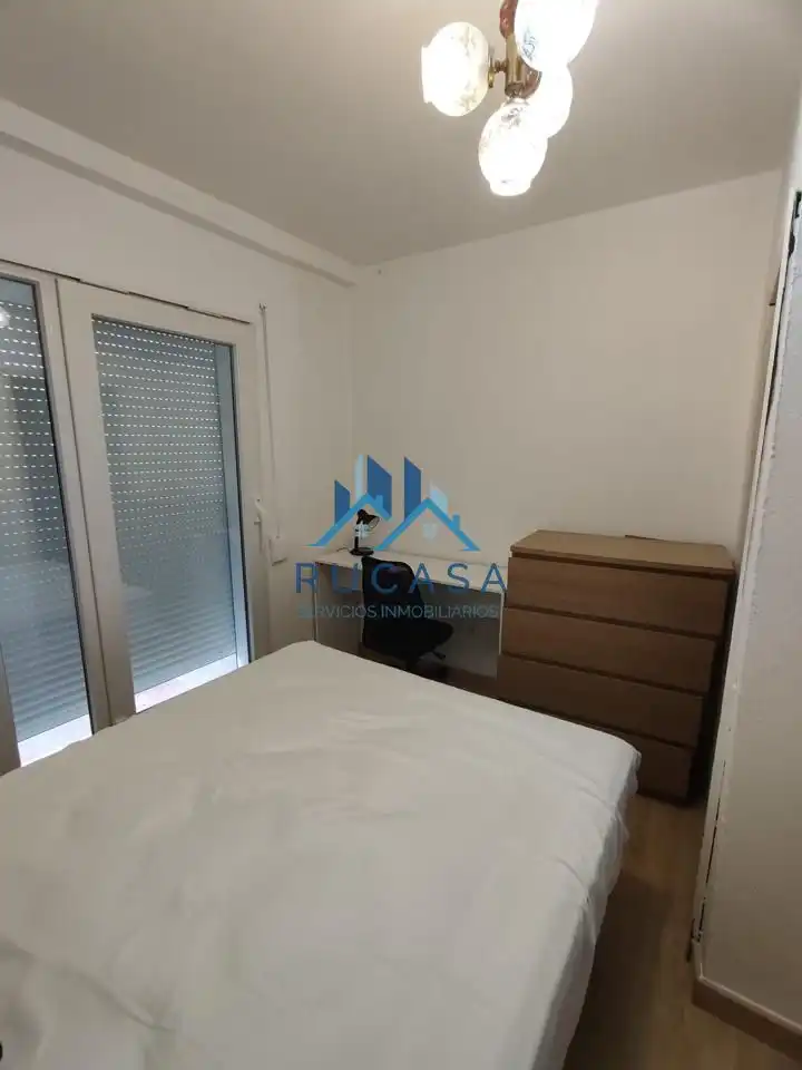 Bedroom of Flat for rent in Torrelavega 