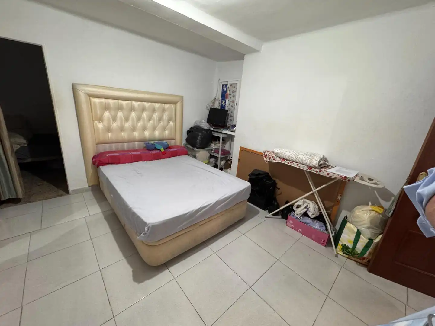 Habitación de Piso en venta en San Juan de Aznalfarache con Aire acondicionado