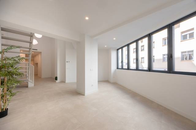 Dúplex en Venta en Avenida de Pablo Iglesias, 24 en Vallehermoso