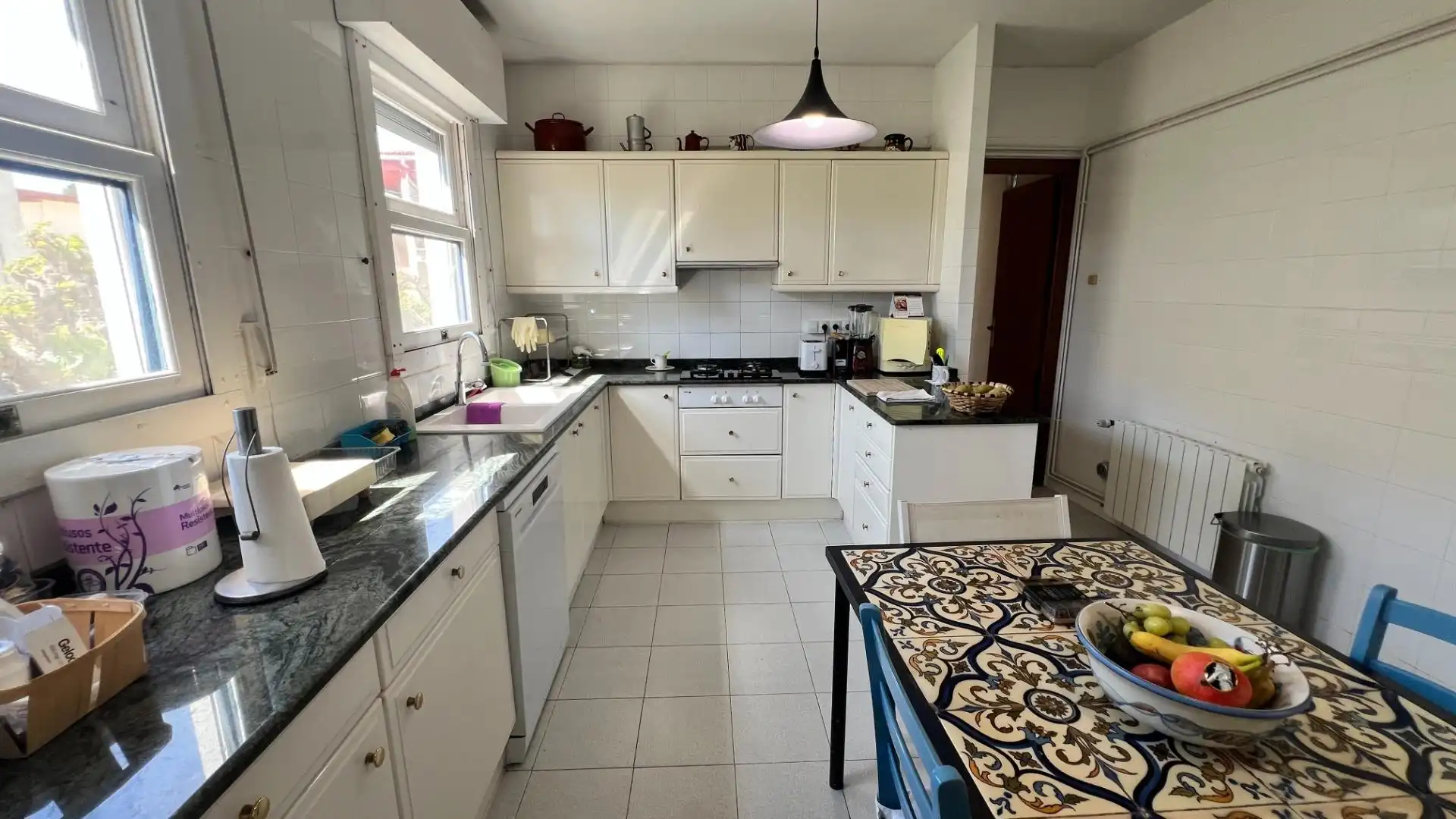 Cuina de Casa o xalet en venda en Castellón de la Plana / Castelló de la Plana amb Aire condicionat, Calefacció i Jardí privat