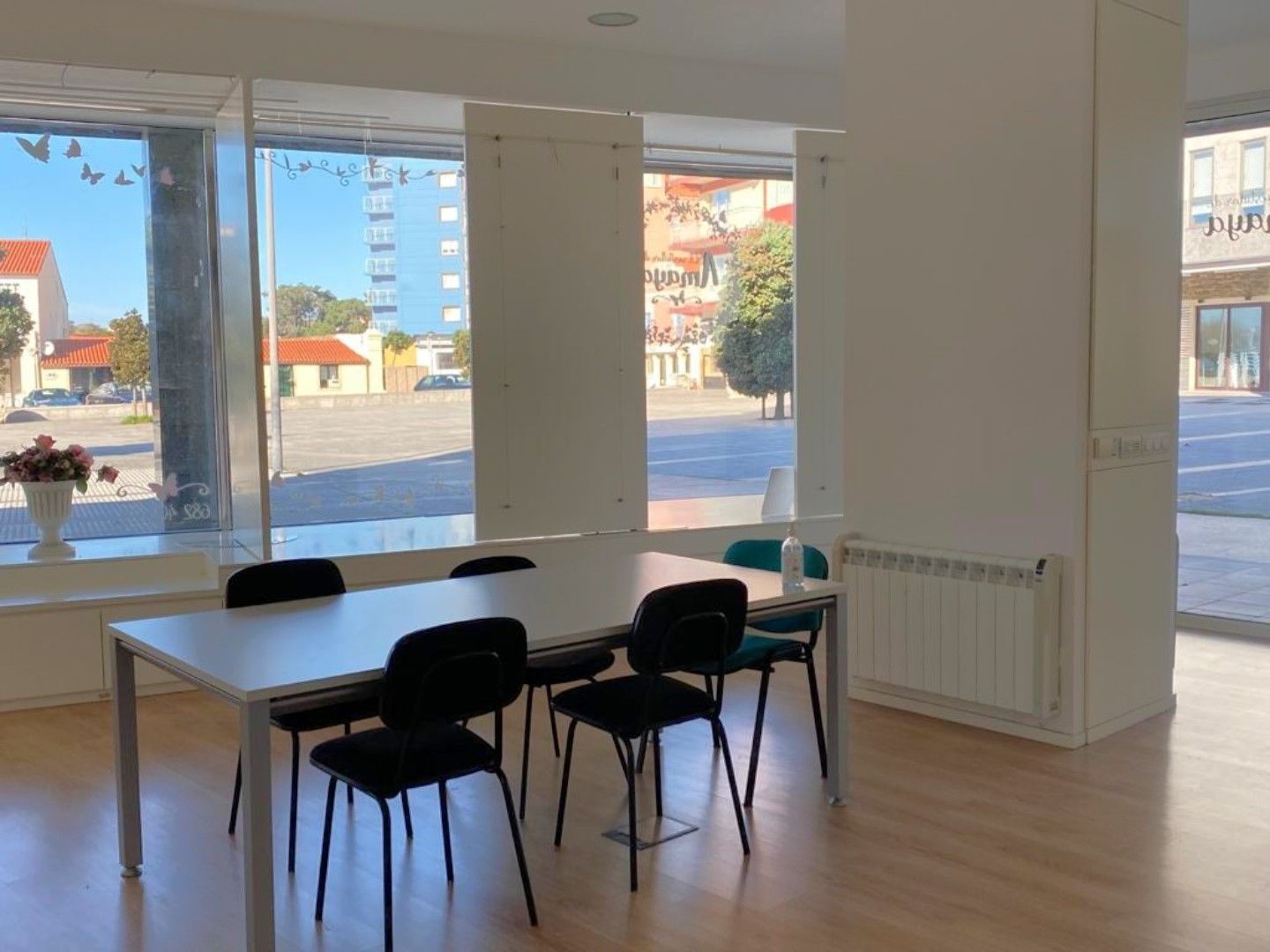 Office for sale in Oleiros