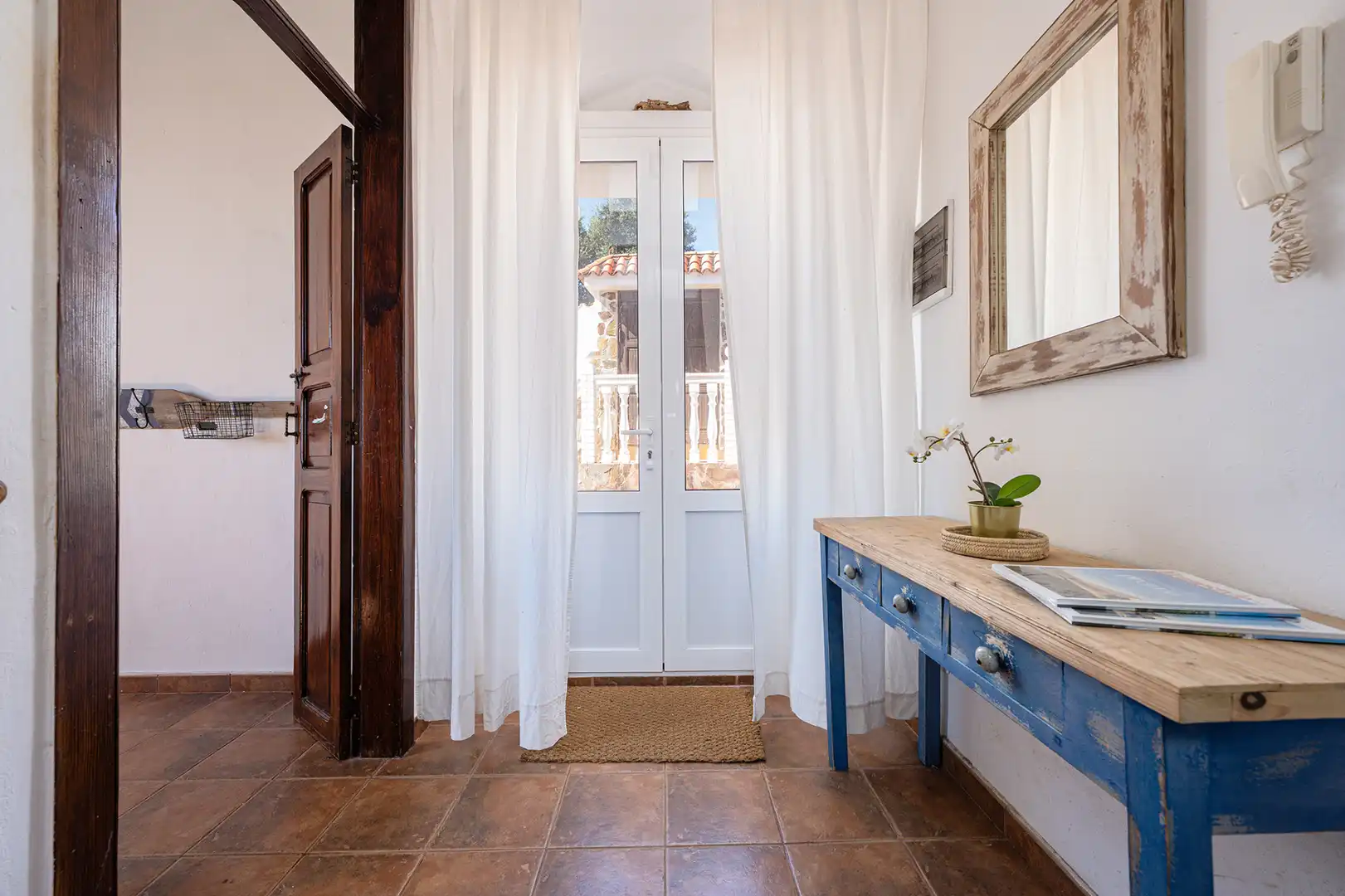 Casa con jardín en venta en Calle las Paredes 12, imagen 2