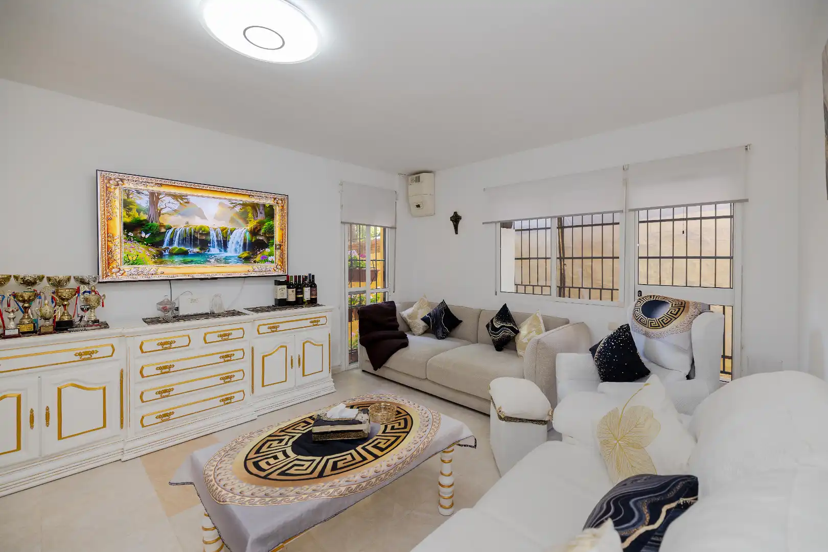 Sala de estar de Planta baja en venta en Marbella con Terraza y Piscina comunitaria
