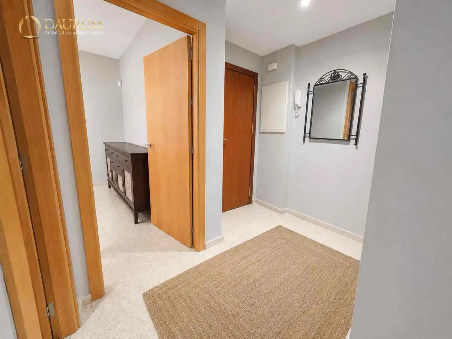 Flat for sale in Sevilla  with Air Conditioner, Heating and Swimming Pool