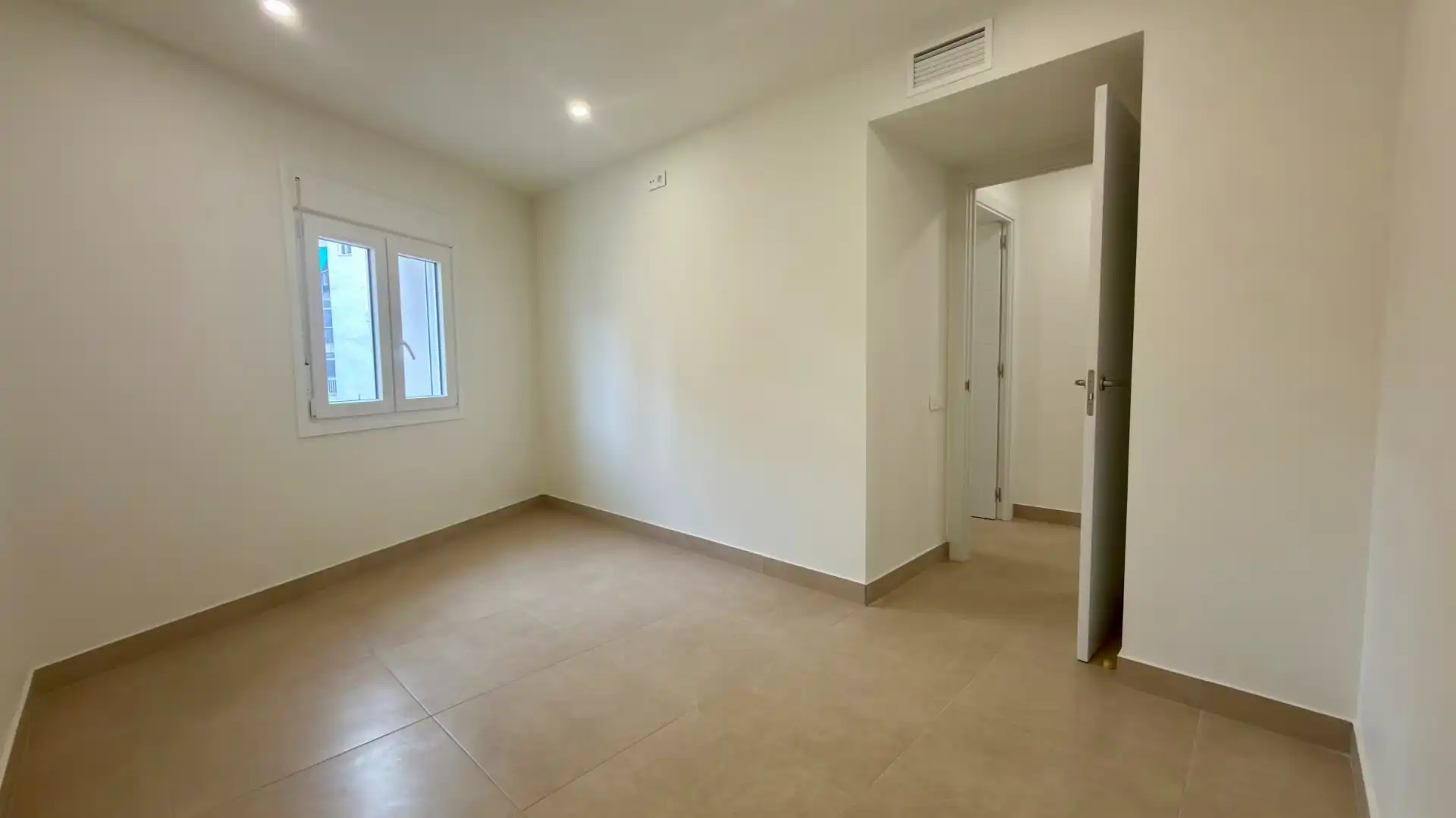 Bedroom of Flat for sale in Nord-oest