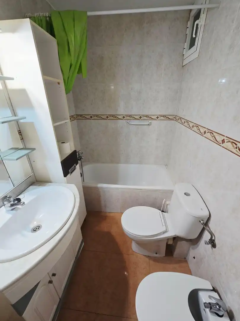 Bany de Apartament en venda en Benidorm amb Aire condicionat, Moblat i Piscina comunitària