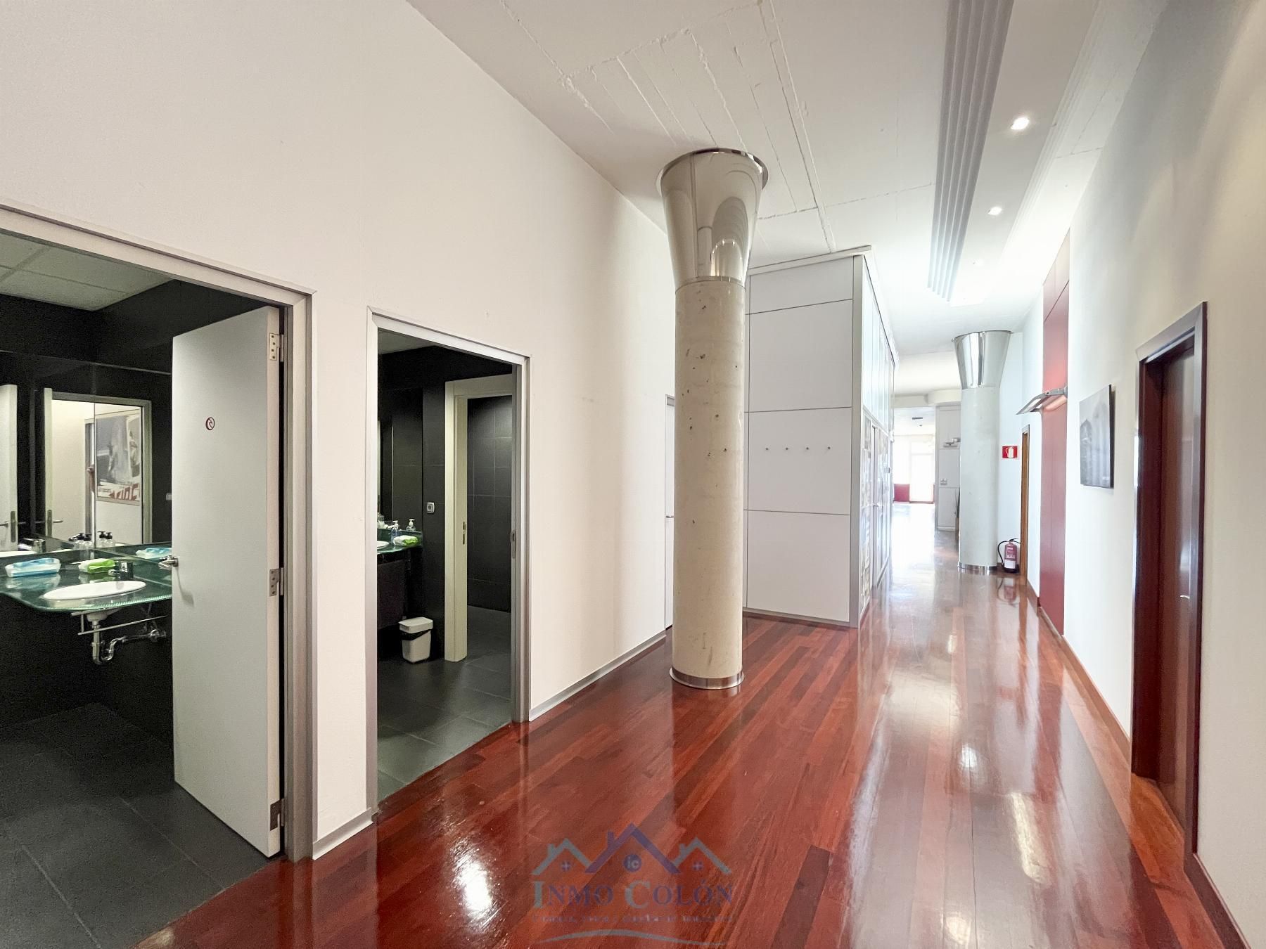 Office for sale in Irun   with Air Conditioner, Terrace and Storage room