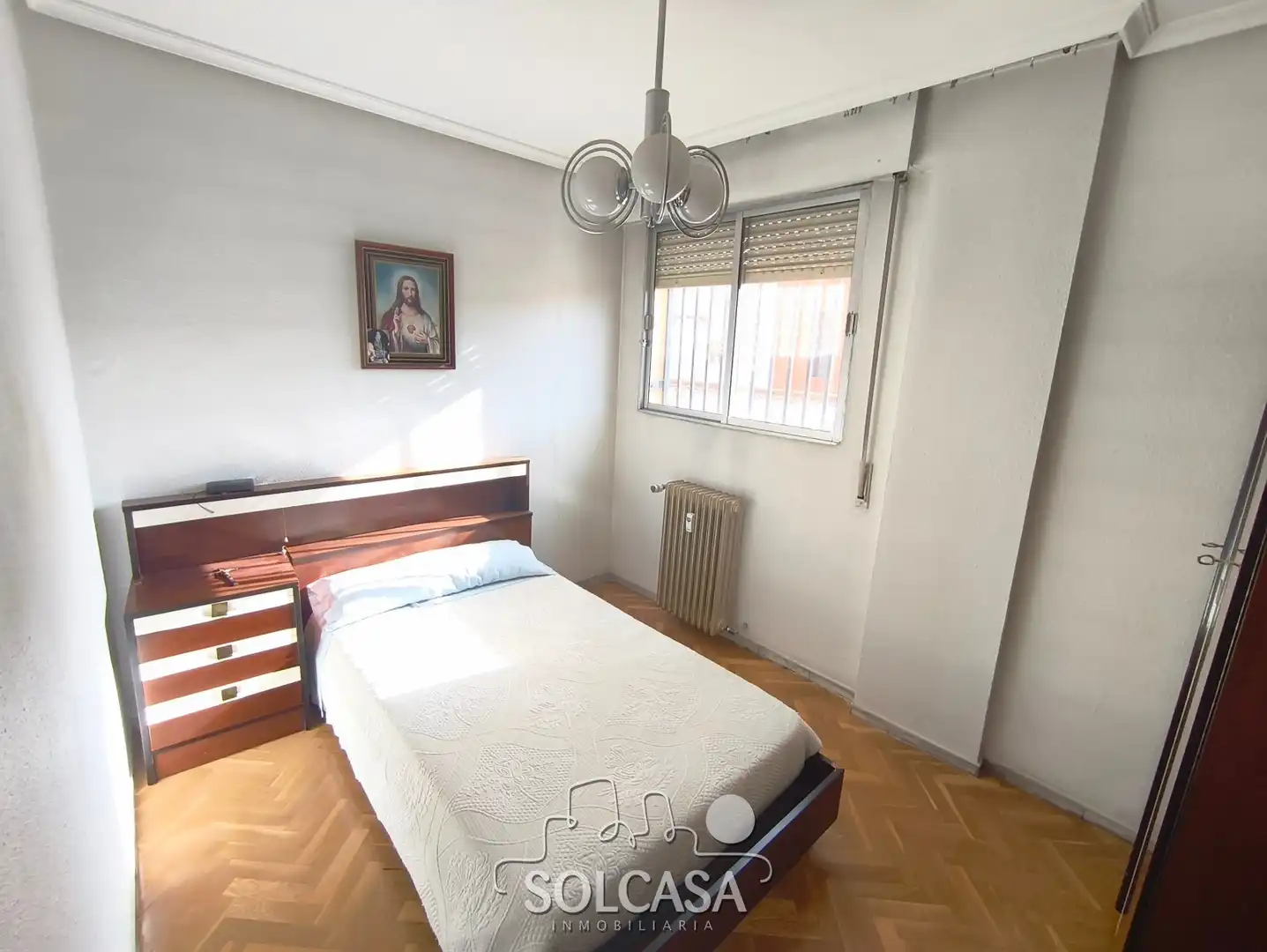 Bedroom of Flat for sale in Valladolid  with Heating, Parquet flooring and Balcony