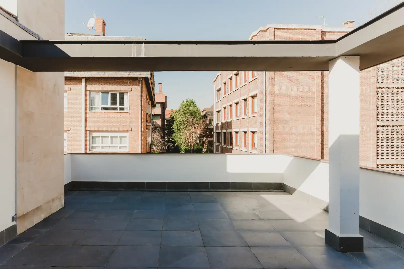Terrassa de Casa adosada en venda en Getxo  amb Calefacció, Jardí privat i Parquet
