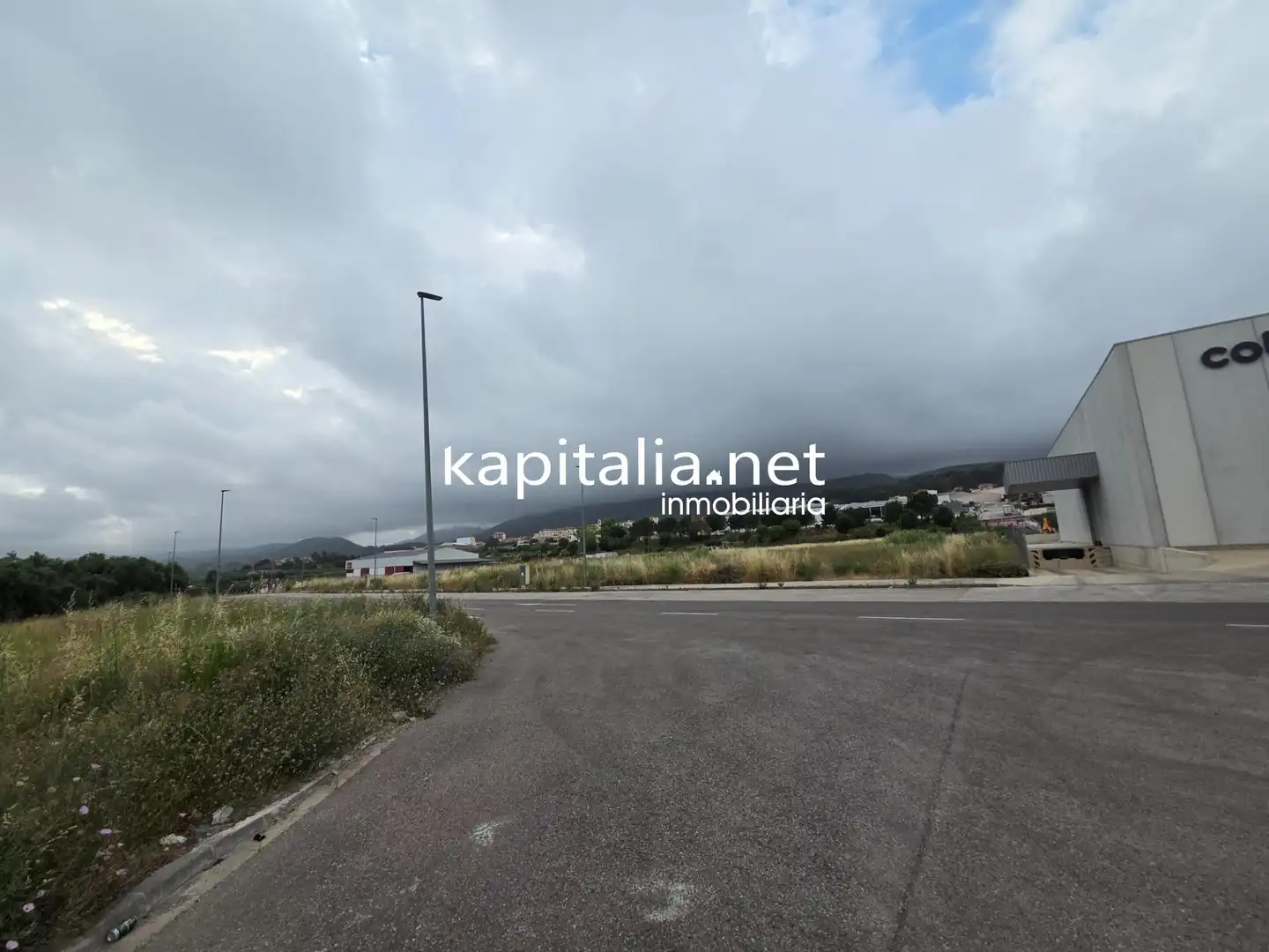 Terreny industrial en venda en Agullent