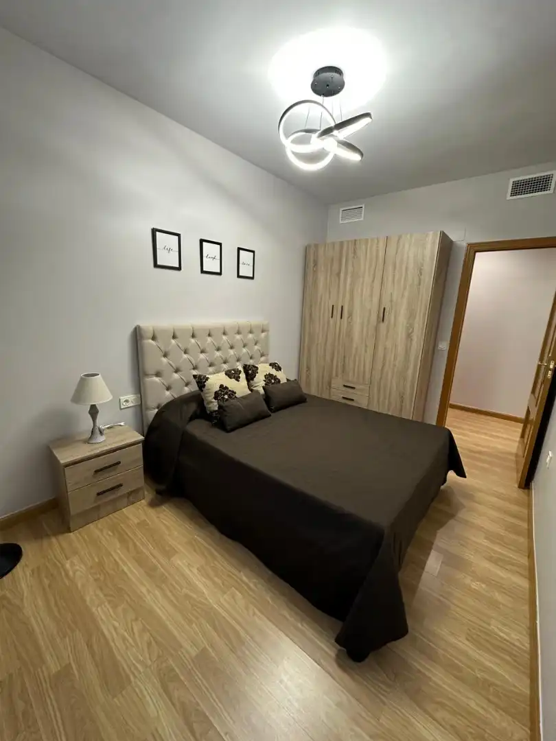 Habitación de Ático de alquiler en Don Benito con Aire acondicionado, Calefacción y Parquet