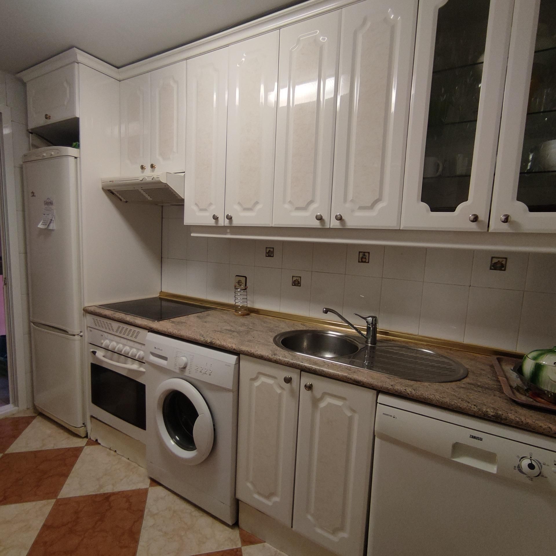 Cocina de Piso en venta en Fuenlabrada con Aire acondicionado y Calefacción