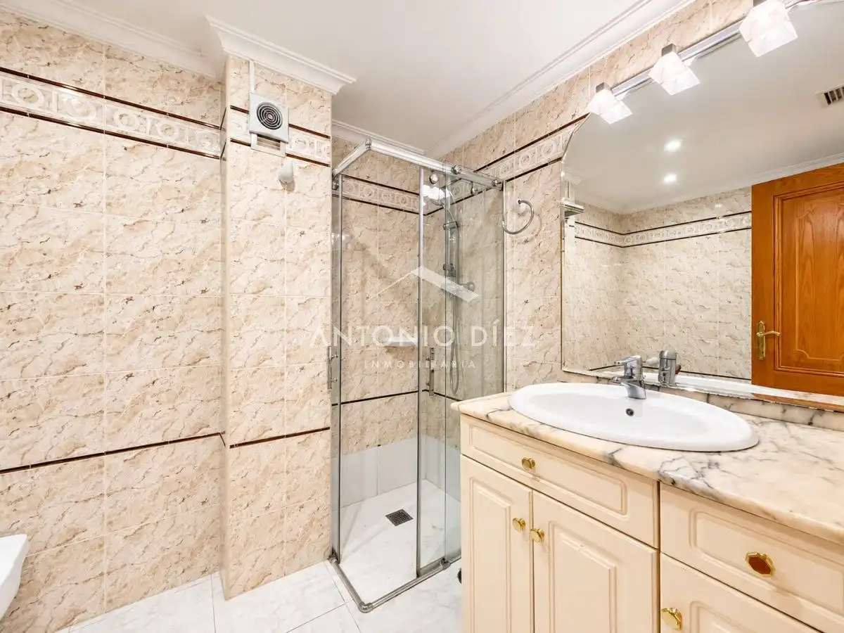 Baño de Piso en venta en Aspe con Trastero