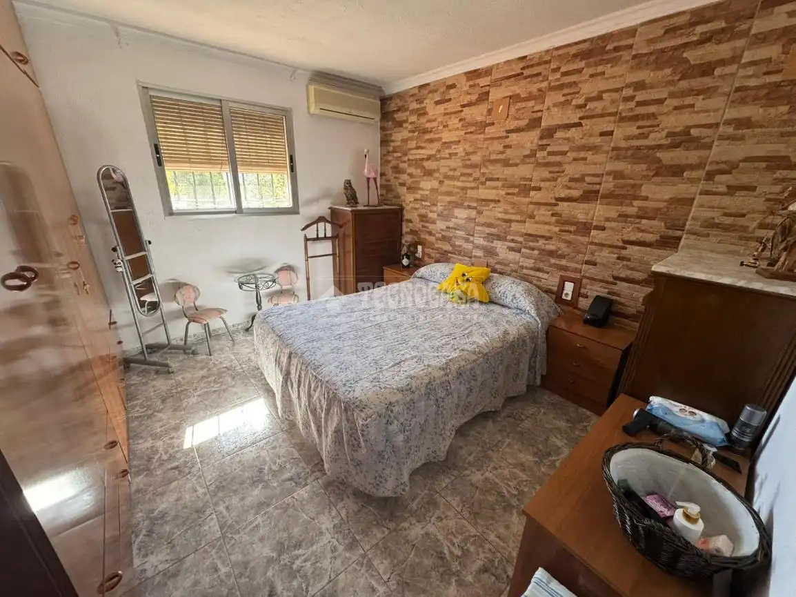Habitación de Casa o chalet en venta en Montroi / Montroy con Jardín privado, Terraza y Piscina