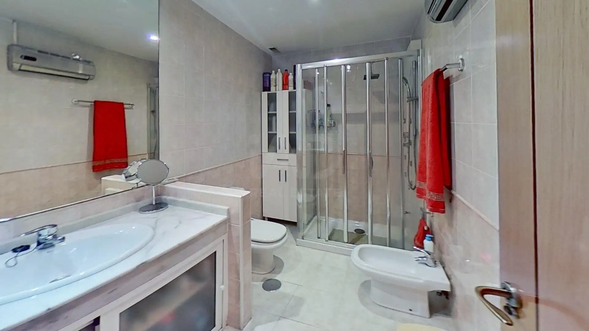 Baño de Casa adosada en venta en Alicante / Alacant con Aire acondicionado, Calefacción y Terraza