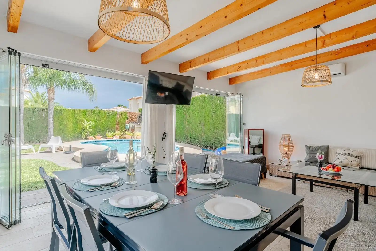 Casa o chalet de alquiler en Les Bovetes - La Felicidad