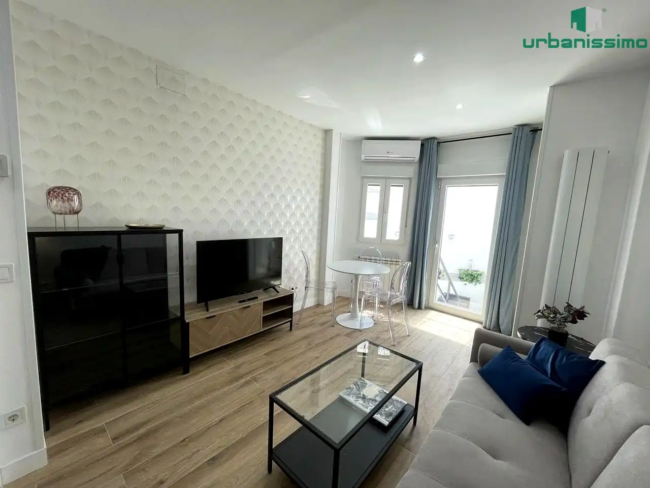 Sala de estar de Apartamento de alquiler en Madrid con Aire acondicionado, Calefacción y Terraza