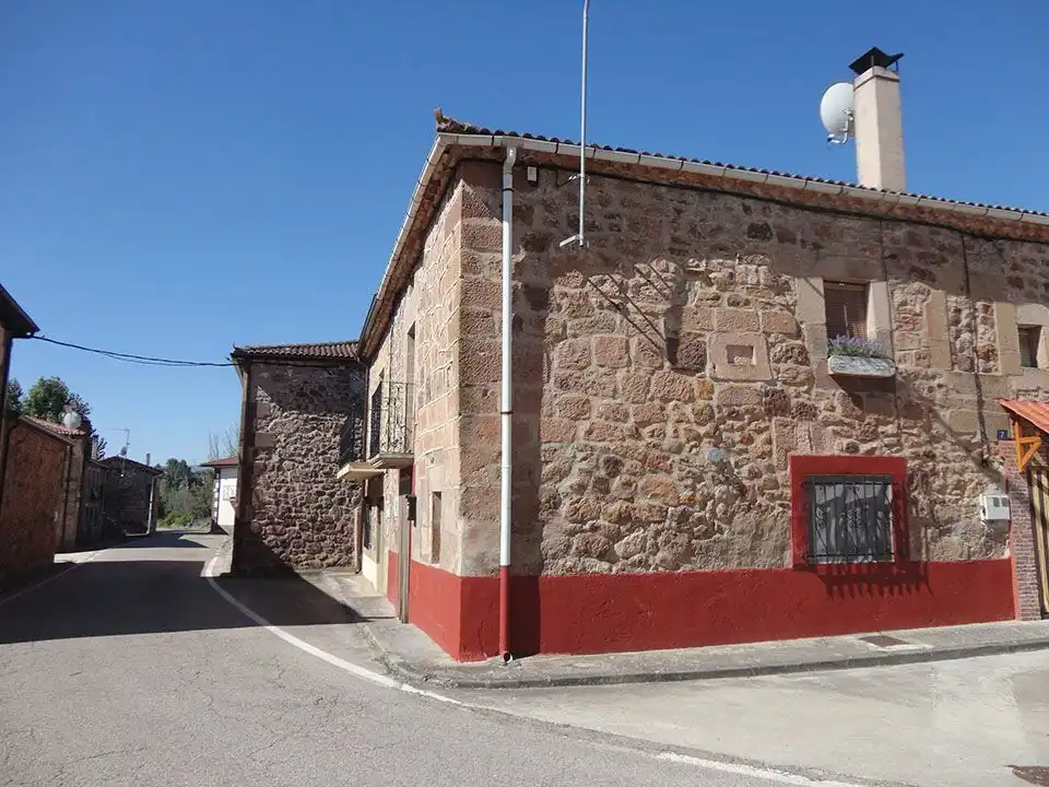 Vista exterior de Casa o chalet en venta en Pinilla de los Moros con Trastero y Amueblado